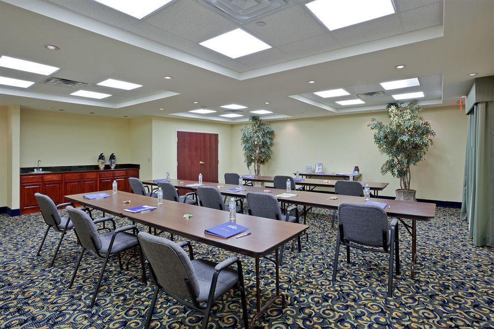 Holiday Inn Express Hotel & Suites Pampa, An Ihg Hotel Facilities photo