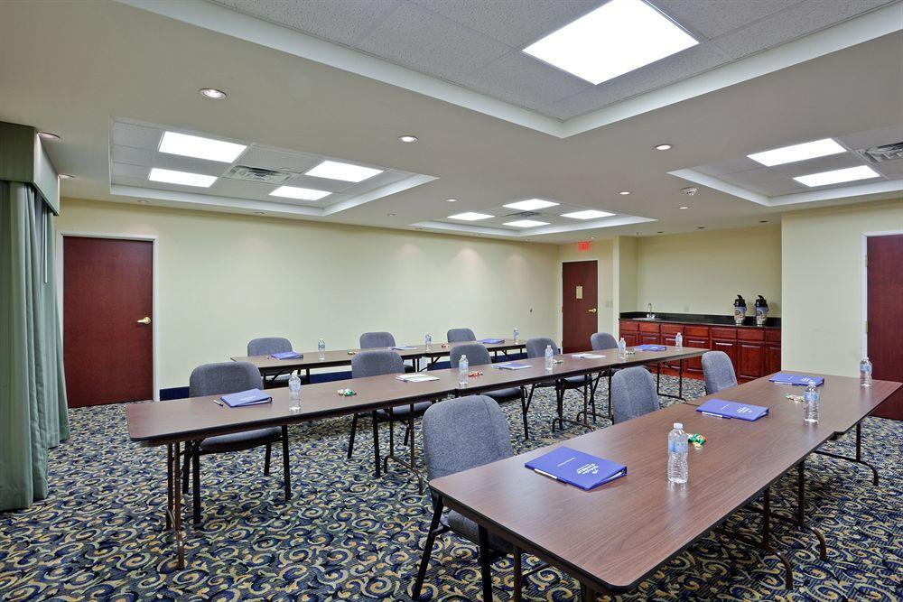Holiday Inn Express Hotel & Suites Pampa, An Ihg Hotel Facilities photo